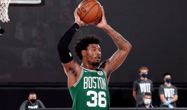  布伦森末节发威尼克斯主场力克热火止连败