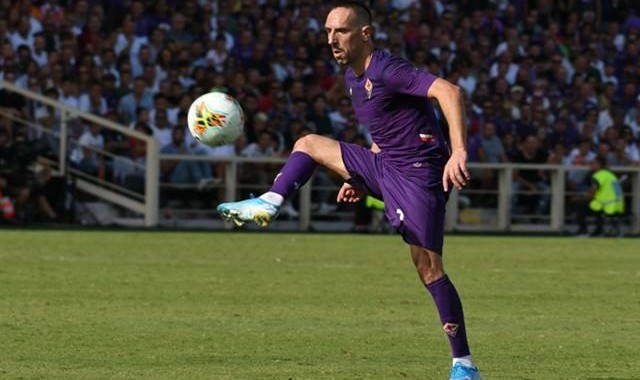  佛罗伦萨艺术足球，紫百合传控打法征服意甲