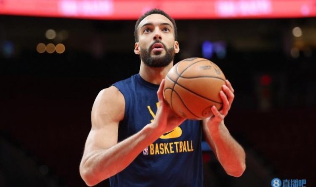  森林狼交易得到戈贝尔组双塔阵容  