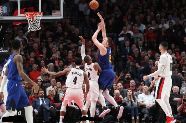  福克斯准三双国王加时险胜开拓者迎三连胜